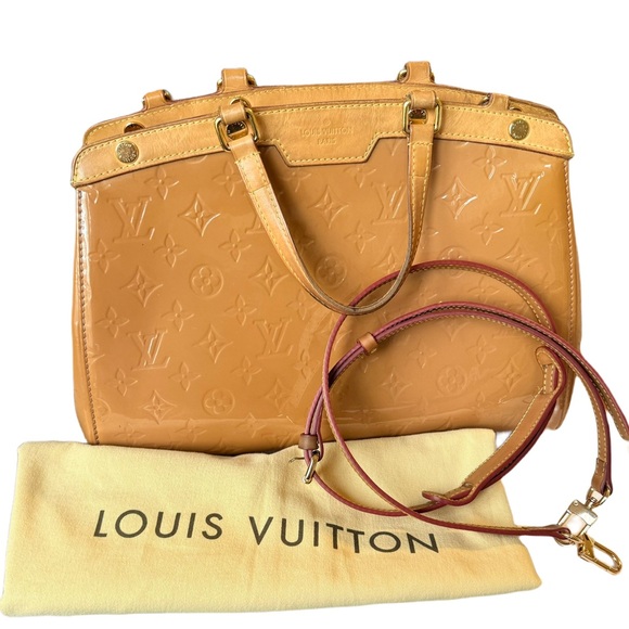 Louis Vuitton Monogram Vernis Brea MM Bag - Picture 2 of 15